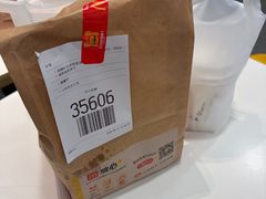 -麦当劳(上海虹桥站30B检票口楼上)