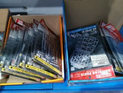 -逝水玩具折扣店