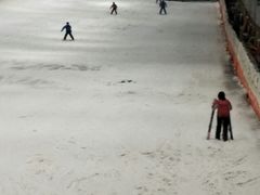 -乔波室内滑雪场