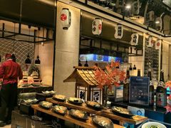 -广州万富希尔顿酒店·感趣自助餐厅·金秋蟹宴生蚝海鲜刺身