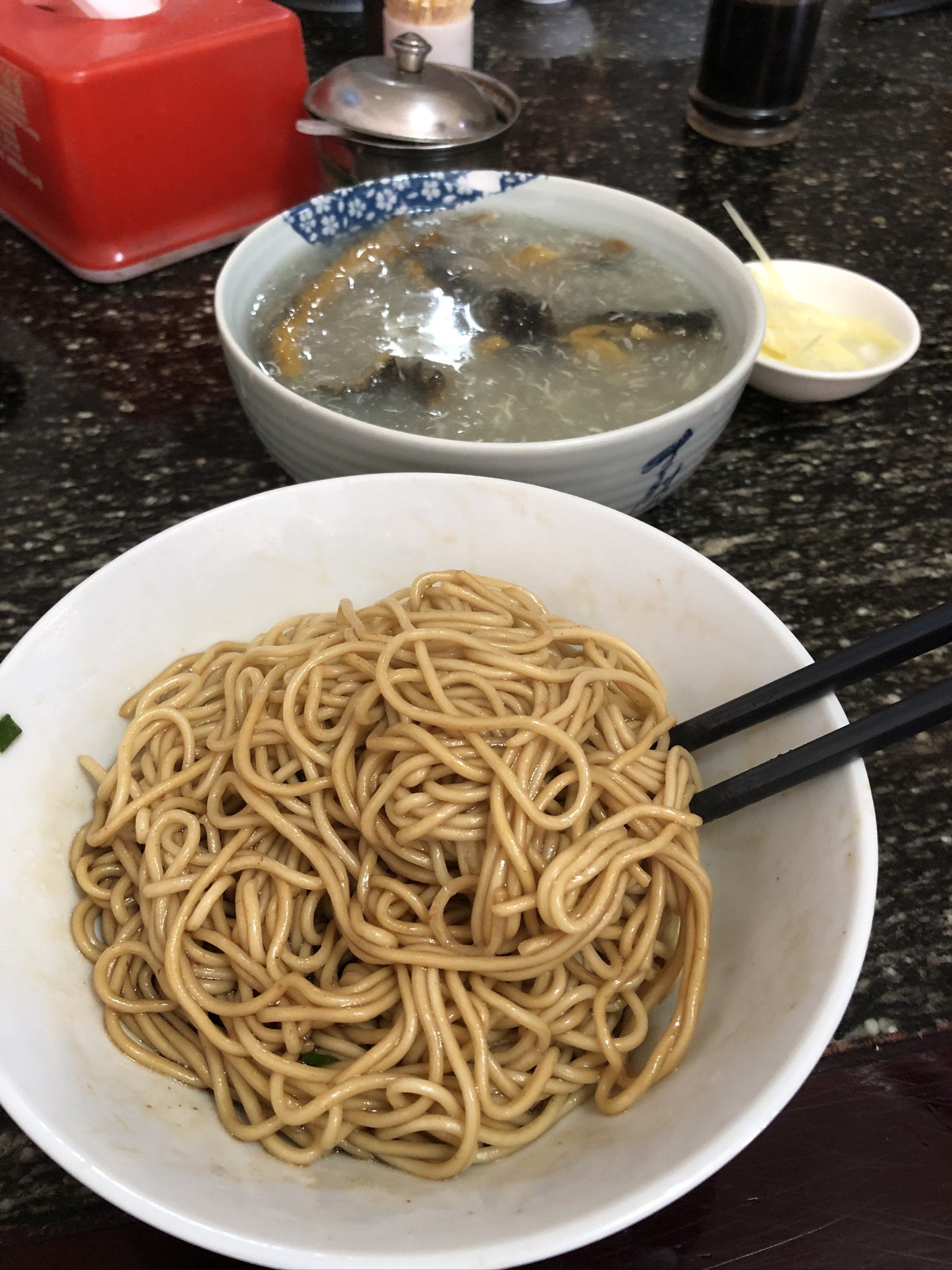 大路的长鱼汤面