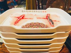 -老牌坊云南鱼豆花火锅(爱建店)
