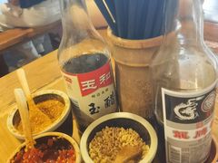 -矮子粉店1985·长沙米粉(湘春路店)