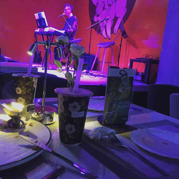 miso艺术融合餐厅(唐延路店)-"位置在t11一楼,东南门附近,名创优品隔.