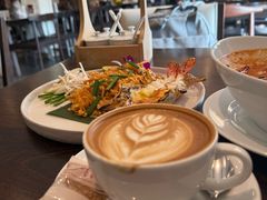 -Chom Cafe and Restaurant