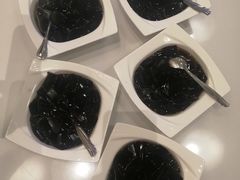 蜜汁龟苓膏-梧州双钱龟苓膏(丽港航母店)