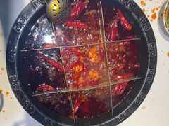 -卤校长老火锅(杨家坪直营店)