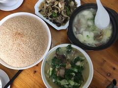 -山里人家土菜馆(茅山店)