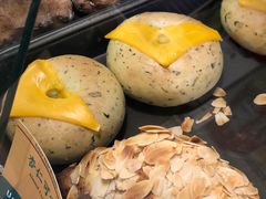 杏仁可颂-屋裡·Union Bakery(龙江路店)