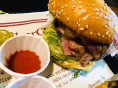 -The Habit Burger Grill 哈比特汉堡(复兴soho店)