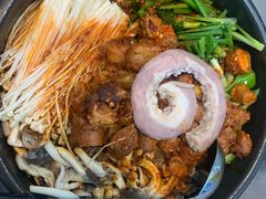 火辣辣牛肥肠锅-屋里家延边朝鲜族冷面(梅林3店)