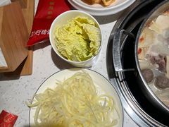 -三人行骨头王火锅(长寿店)