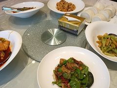 -海派美食·家宴海鲜青岛菜·石锅鲽鱼头(东方城店)