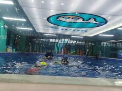-Swim斯卫姆国际儿童游泳中心(红博中央公园店)
