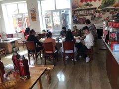 大堂-粘豆包柴火铁锅炖