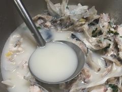 -雪湖煜辰鱼头老店(雪野湖店)