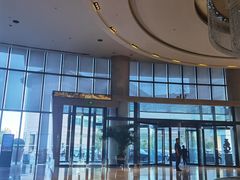 -天津梅江中心皇冠假日酒店