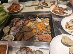 -爱客得牛排海鲜烤肉·火锅自助(春熙路黑金好店)