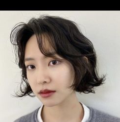 -变画·发型STUDIO