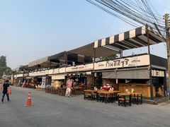 -席娜卡琳火车铁道夜市