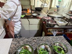 -正宗杨记普洱酸醋米线(总店)