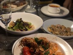 -MONICH牛排融合餐厅(和义大道购物中心店)