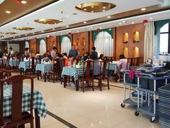 等位区-南来顺饭庄·清真(南菜园店)