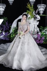-南京宝娜嫁衣婚纱礼服馆(中央路店)