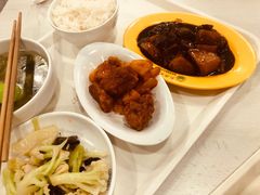 -同济大学本部学苑饮食广场