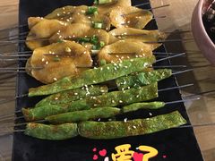 -老街烧烤大排档·地道湖北菜·龙虾馆(汉口火车站店)