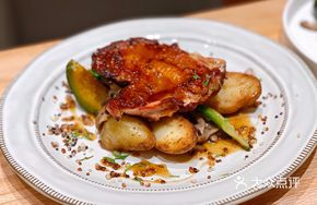 French Roasted Chicken with Bicolor Quinoa