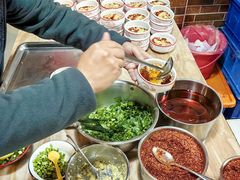 -牛华周记麻辣烫起源店