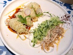 鸡丝拌面-桂满陇天书(南京德基旗舰店)