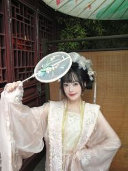 -一揽芳华汉服旗袍体验馆(拙政园店)