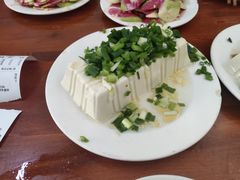 小葱拌豆腐-宝瑞门钉肉饼店