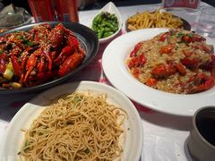 -肥肥虾庄·金牌油焖大虾(汉街SKP店)