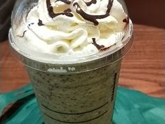 -星巴克(广州南站A18检票口楼上)