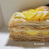 开在了长宁中山公园附近的龙之梦商场的港丽餐厅门口