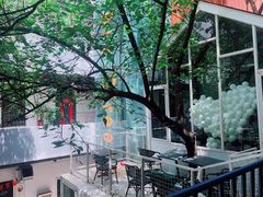 -春树下·树屋花房西餐厅(罍街AS1980店)