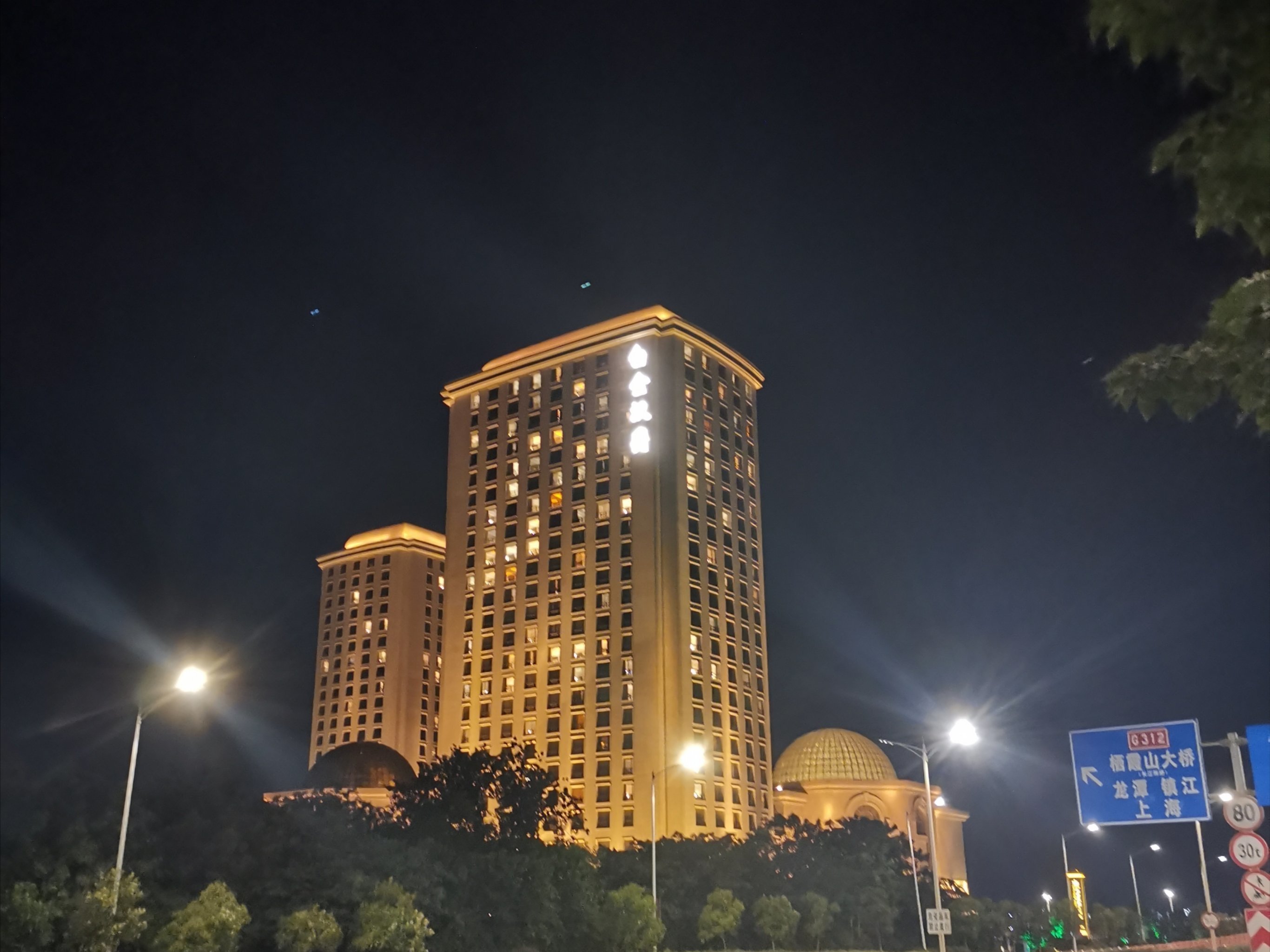 床铺软绵绵～睡个好觉