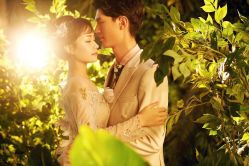 点击看大图 -挪娅婚纱摄影皇家会所