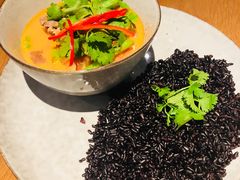 泰式红咖喱牛肉饭-Wagas沃歌斯(百盛优客店)