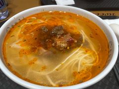 红烧牛肉面-金城尕娃牛肉面(钻汇广场店)