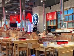 大堂-么肆烤肉·中式自助·烤肉大排档(街道口季佳PAI店)