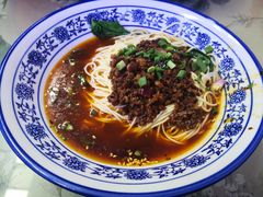 -渝之汇牛肉豌杂面