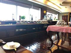 -深圳富苑皇冠假日套房酒店