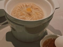 蟹粉汤包-屋里厢上海菜馆