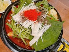 -喇喇排骨火锅·传统韩式脊骨汤(望京西园总店)
