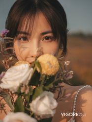 -雪中彩影婚纱摄影·微光艺术中心