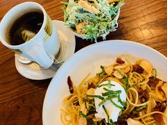 -ROAST coffee & eatery